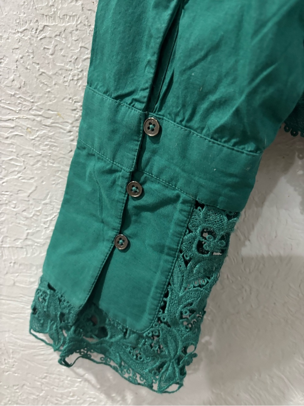 Free People Hooked On You Long Sleeve Button Up Shirt in Pine Forest size Med - Picture 8 of 8